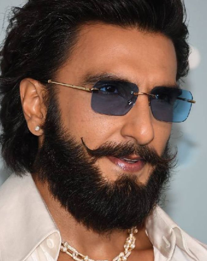 IMDb Most Popular Celebrities IMDb Most Popular Celebrities-1-2-3-4