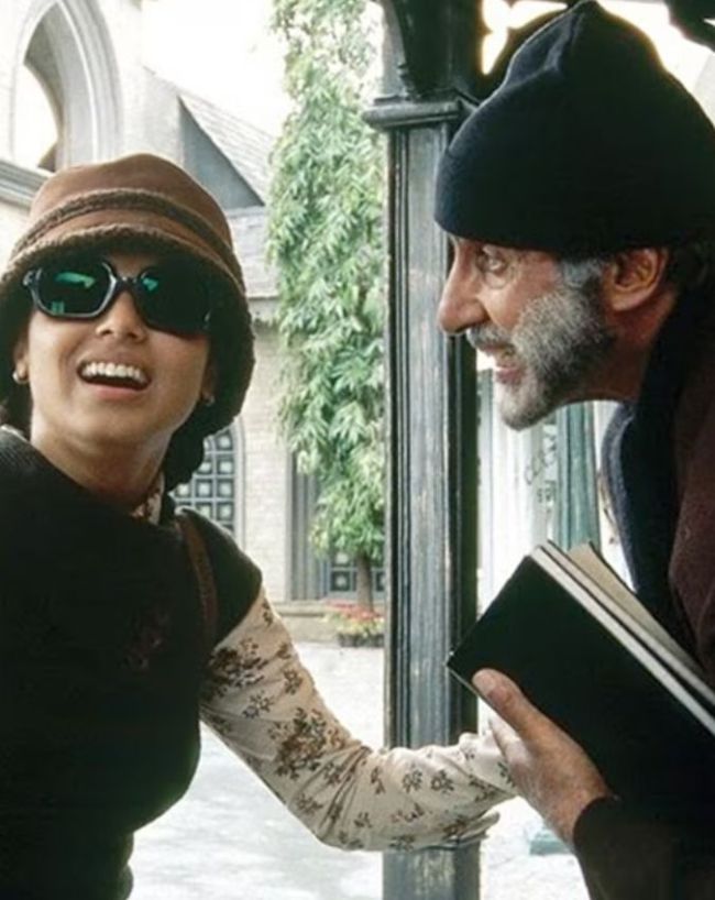 Amitabh Bachchan First Kissing Scene-1-2-3-4