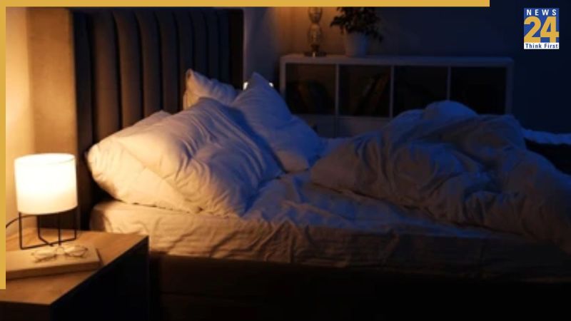 Raat Mein Light Kyu Nahi Jalani Chahiye