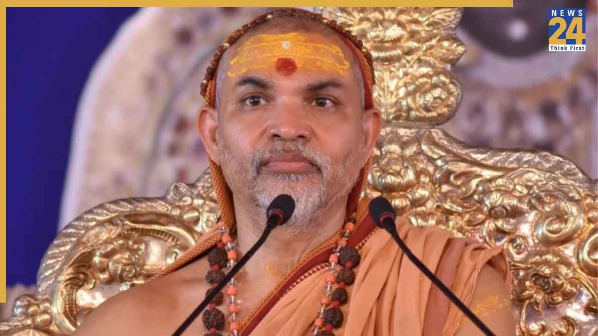 स्वामी अविमुक्तेश्वरानंद को बड़ा झटका! नाबालिग से यौन शोषण के मामले में FIR का आदेश