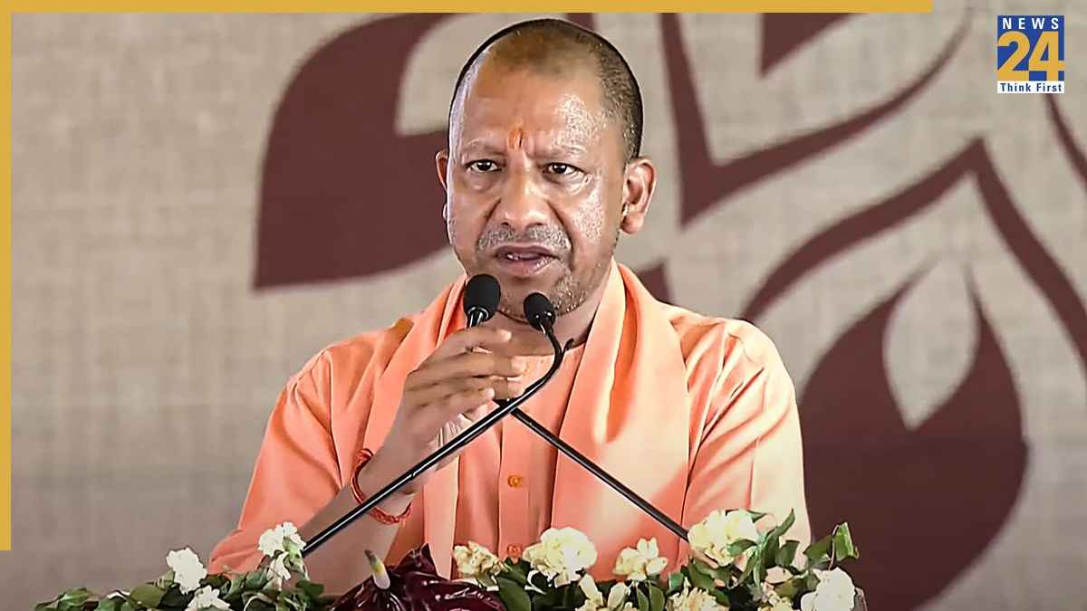 योगी सरकार का बड़ा फैसला, जनप्रतिनिधियों की कॉल का 10 मिनट में देना होगा जवाब, अफसरों को सख्त निर्देश
