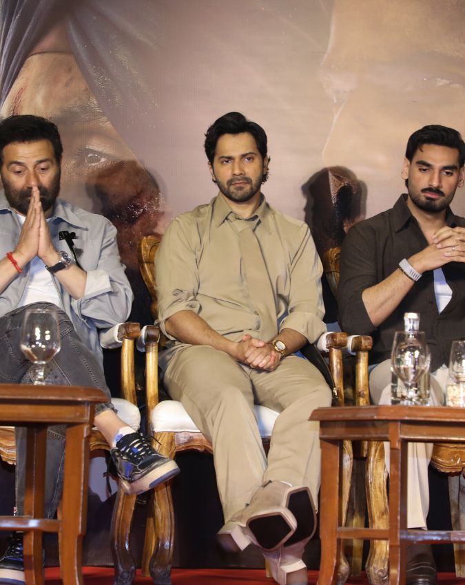 Border 2 Success Party Inside Photos Border 2 Success Party Inside Photos-1-2-3-4