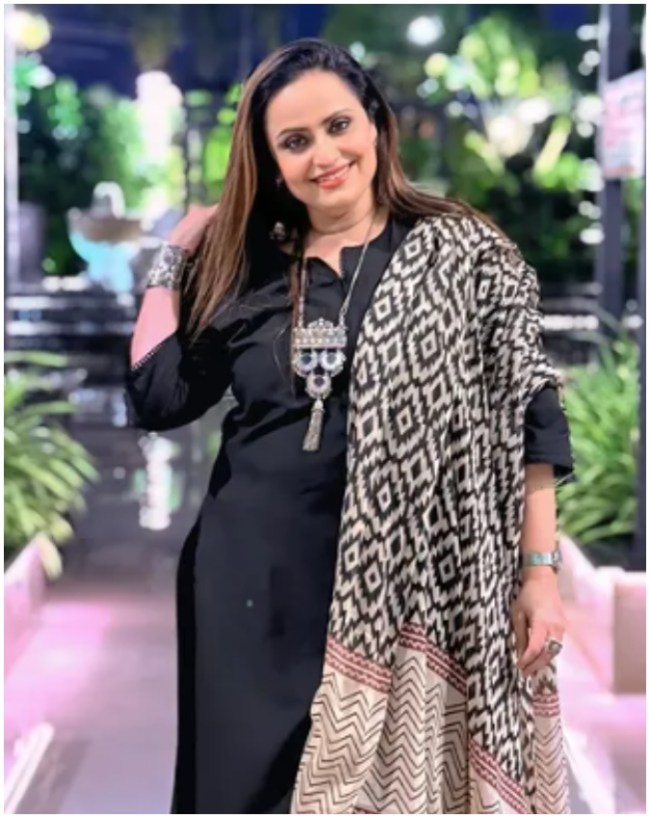 Vaishnavi Macdonald-1-2-3-4-5-6