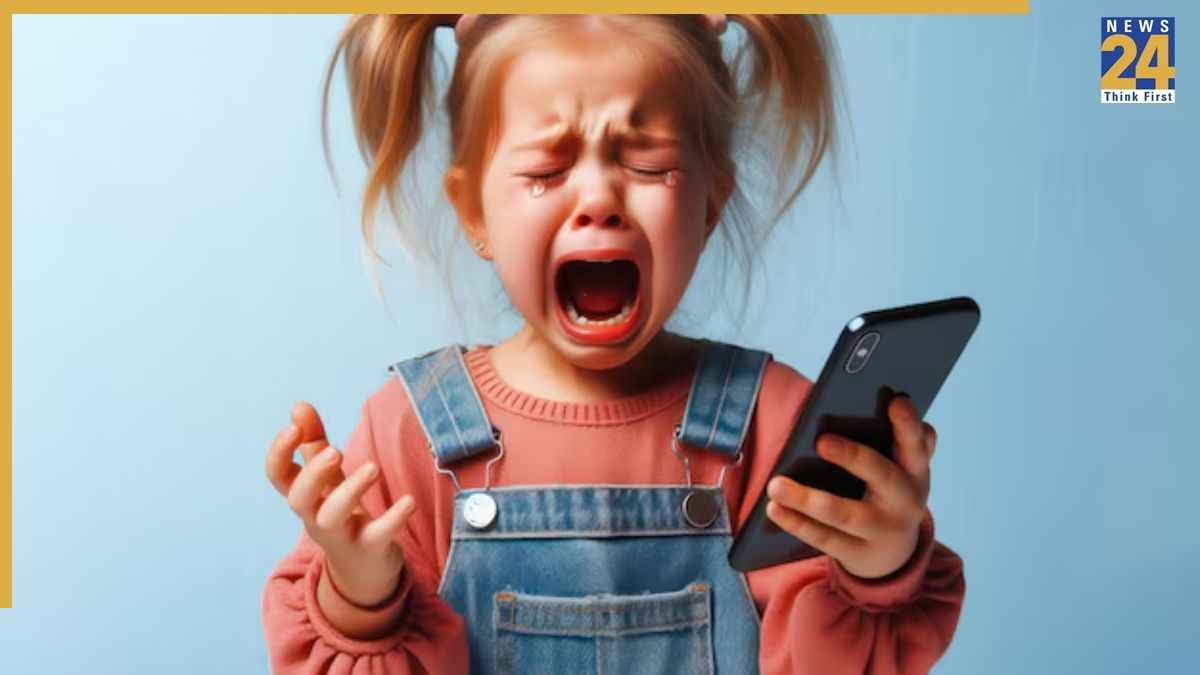 bachche Phone Kyu Chalate Hai