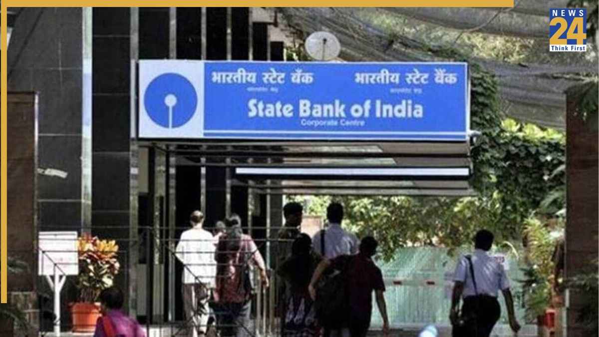 bank open or closed today (1)