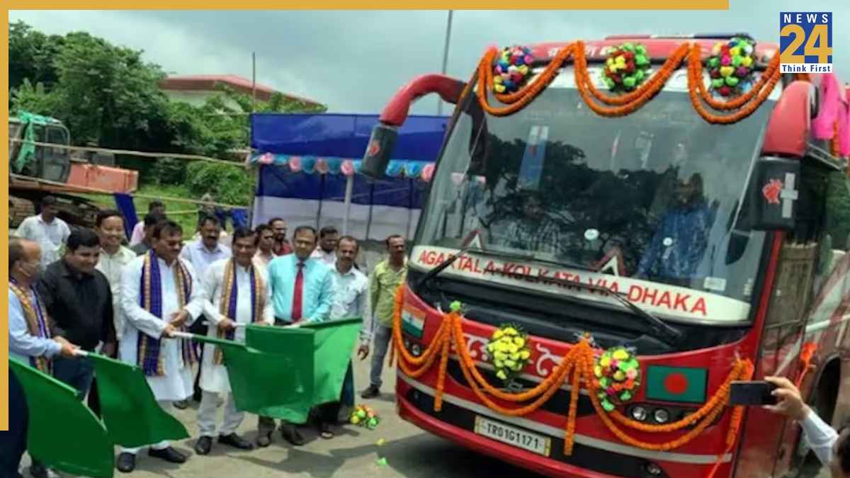 भारत-बांग्लादेश के बीच फिर दौड़ी बस, 18 महीने बाद दोनों देशों में बहाल हुई मैत्री सेवा