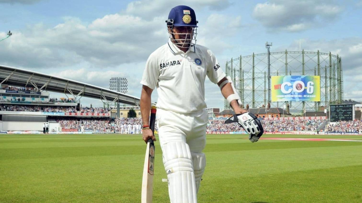 Sachin Tendulkar and Steve Bucknor-1-2-3-4-5-6-7-8-9-10