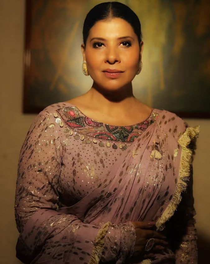 stars left bhojpuri-1-2-3-4