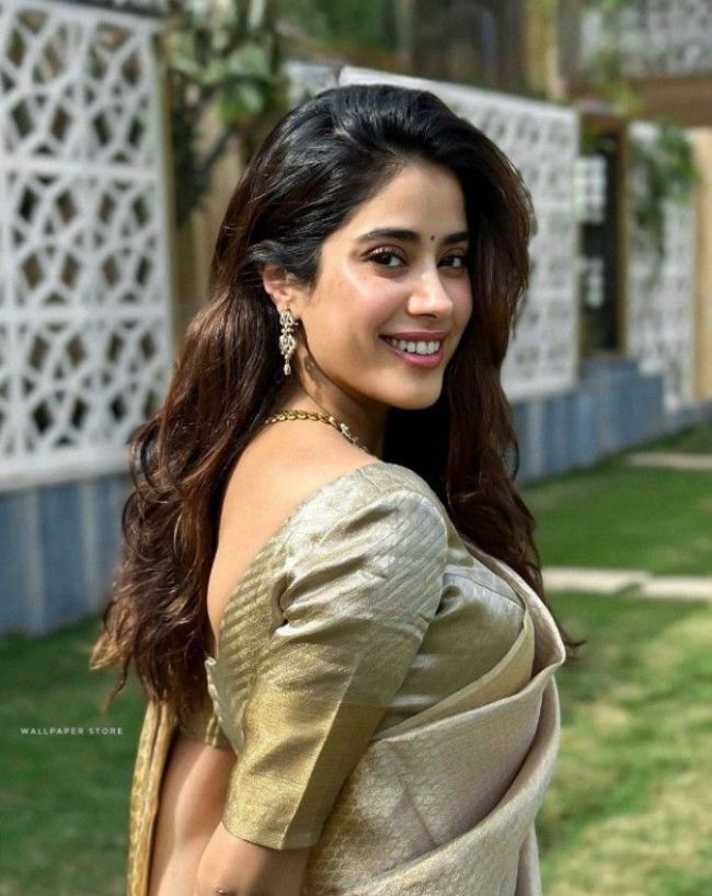 Janhvi Kapoor Net Worth-1-2