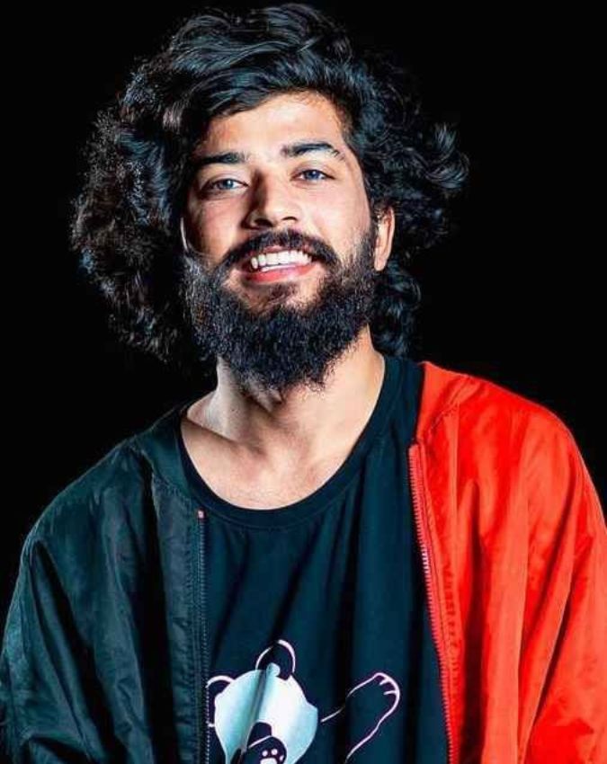 Anurag Dobhal and Mannara Chopra Friendship-1-2