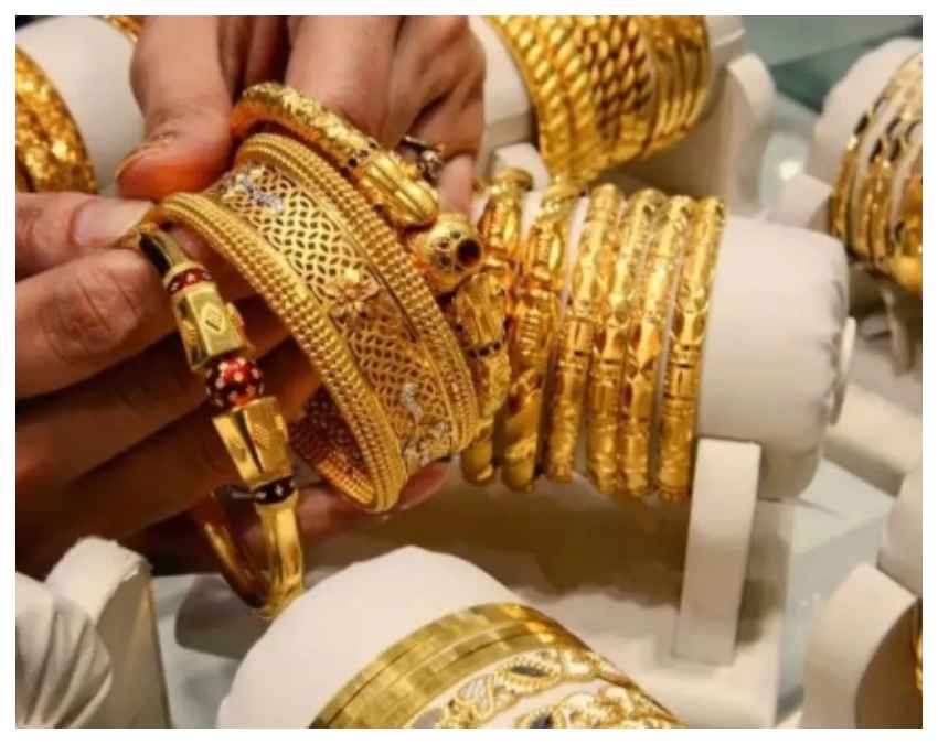 मार्च की भारी गिरावट के बाद रिकवरी का संकेत