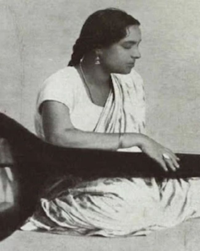 jaddanbai first female music director-1-2-3