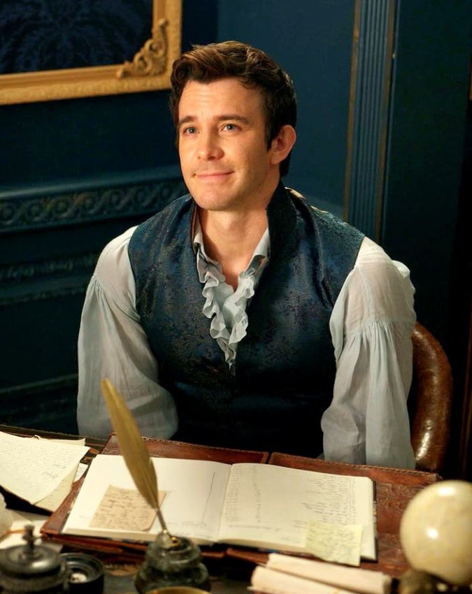 bridgerton actor luke Thompson bridgerton actor luke Thompson-1-2-3-4