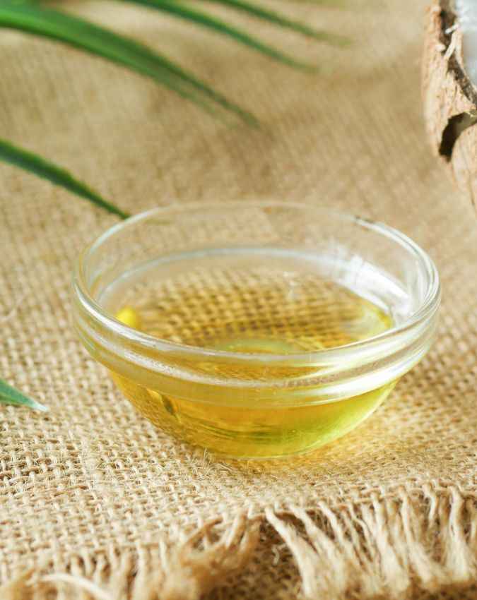 सरसों का तेल और नारियल तेल 