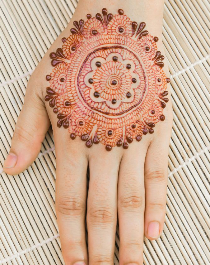 Simple Navratri Mehndi Designs-1-2-3-4-5