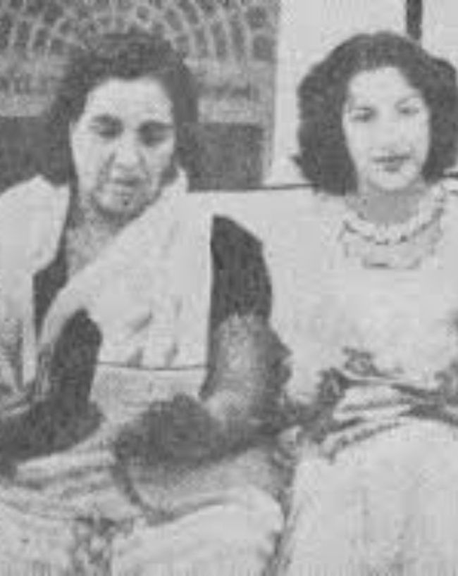jaddanbai first female music director-1-2-3-4-5
