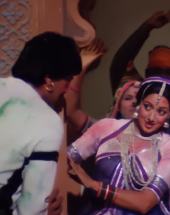 Hema Malini Holi song-1-2-3-4-5-6-7