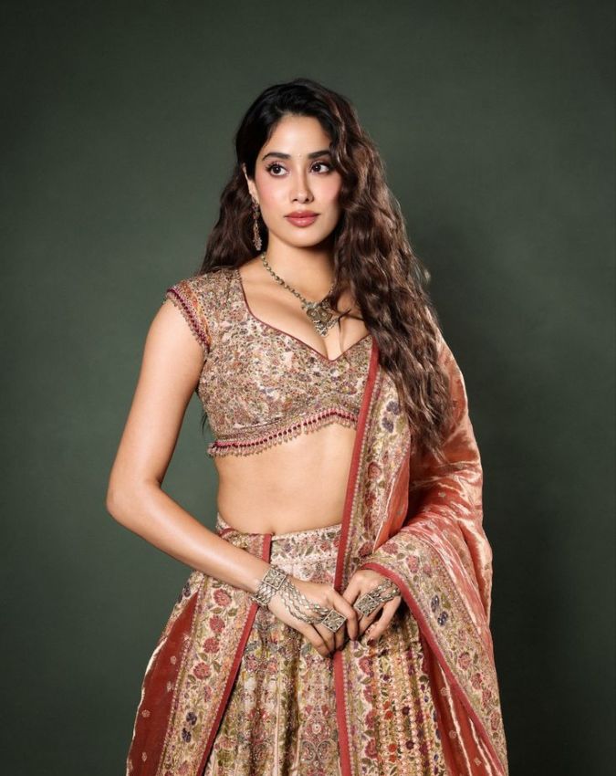 Janhvi Kapoor Net Worth-1-2-3-4-5-6-7