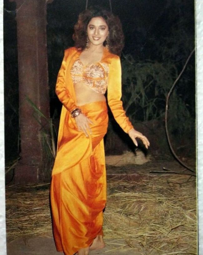 Madhuri Dixit Dhak Dhak Girl-1-2-3-4-5-6-7-8