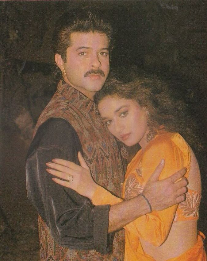 Madhuri Dixit Dhak Dhak Girl-1-2-3-4-5-6-7-8-9