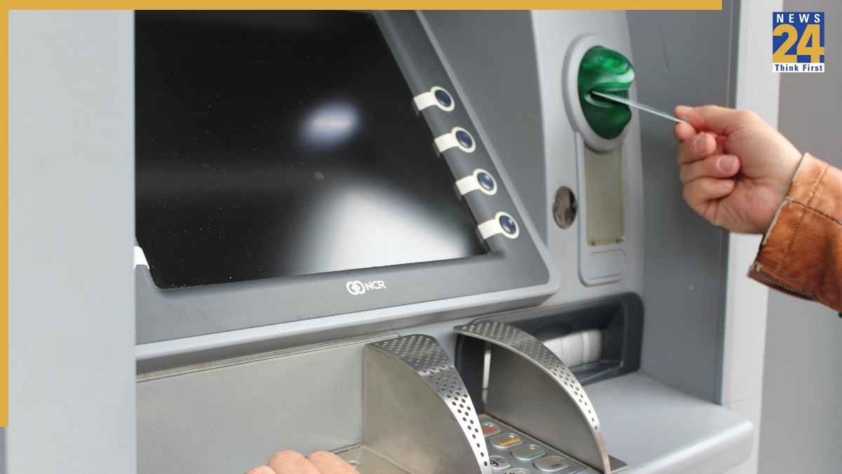ATM Me Kitna Cash Hota Hai