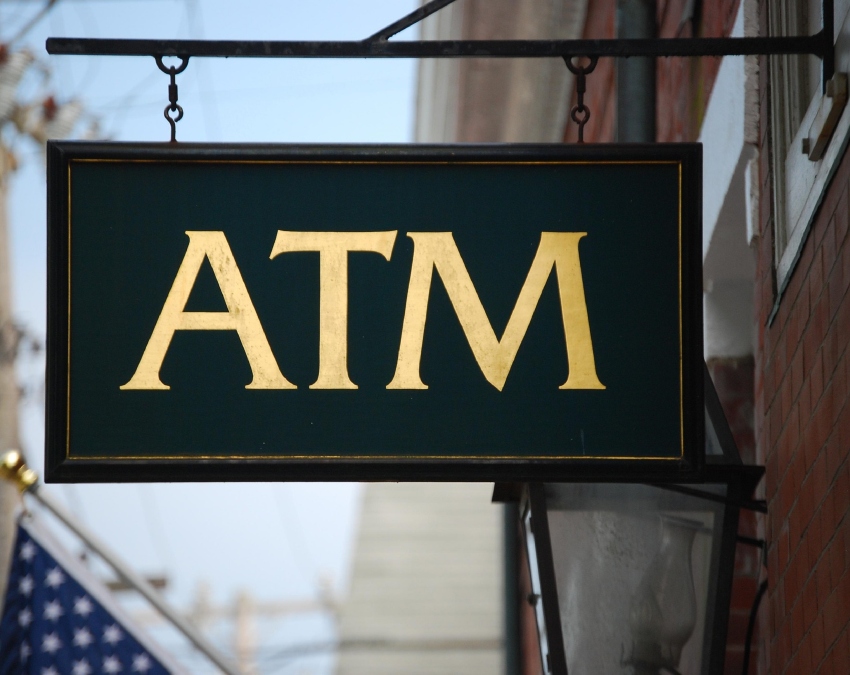 ATM Me Kitna Cash Hota Hai-1-2-3-4-5-6-7