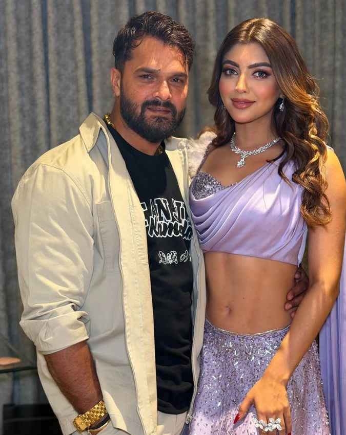 आइटम नंबर कर सकती हैं आकांक्षा पुरी