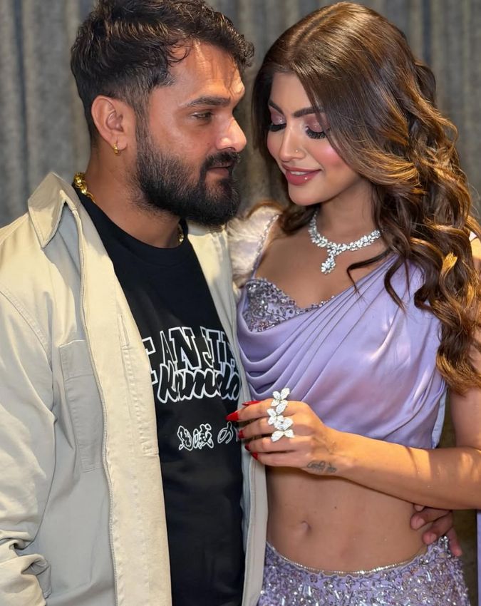 Akanksha Puri Birthday Wishes to Khesari Lal Akanksha Puri Birthday Wishes to Khesari Lal-1-2-3-4-5-6-7-8