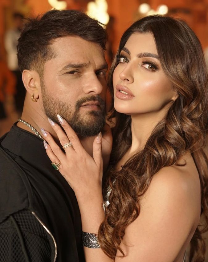 Akanksha Puri Birthday Wishes to Khesari Lal Akanksha Puri Birthday Wishes to Khesari Lal-1-2