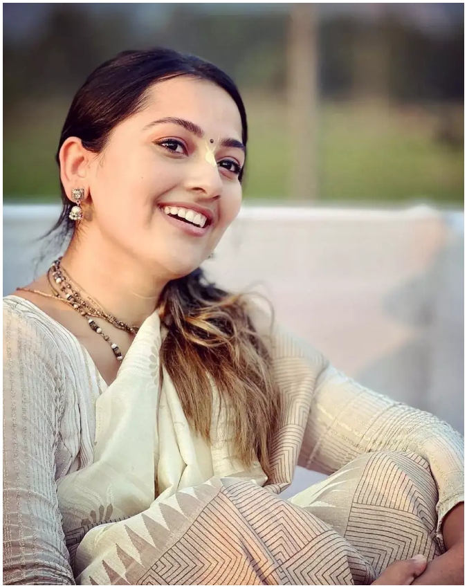 Popular Stars left acting-1-2-3-4