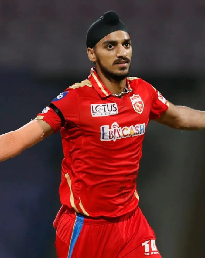 varun chakravarthy kkr varun chakravarthy kkr-1-2-3-4