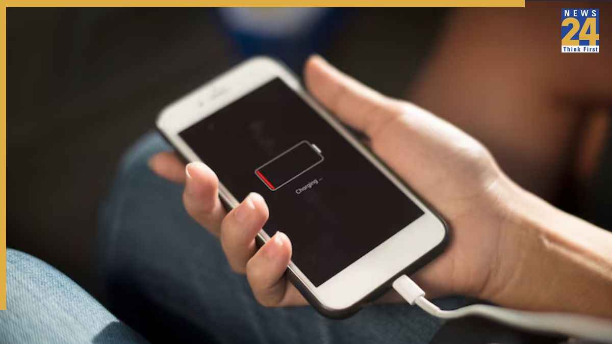 फोन की बैटरी 2 गुना तक चलेगी! बस ऑन कर दें ये छुपी हुई सेटिंग