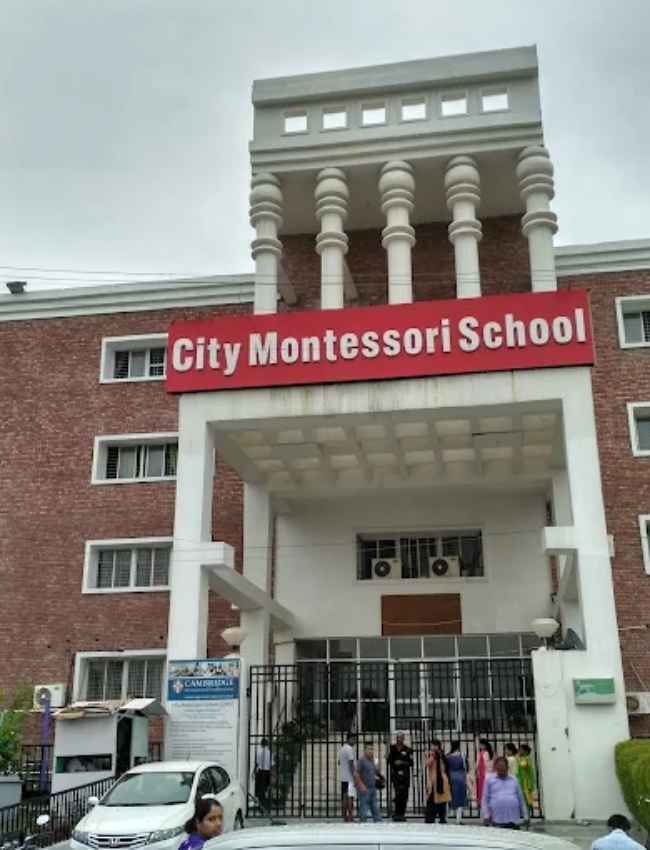5 छात्रों से हुई थी शुरुआत