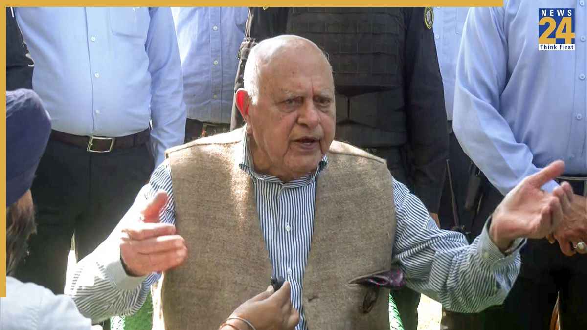 फारूक अब्दुल्ला की बढ़ीं मुश्किलें, कोर्ट ने जारी किया गैर-जमानती वारंट, 43 करोड़ रुपए के घोटाले का है आरोप