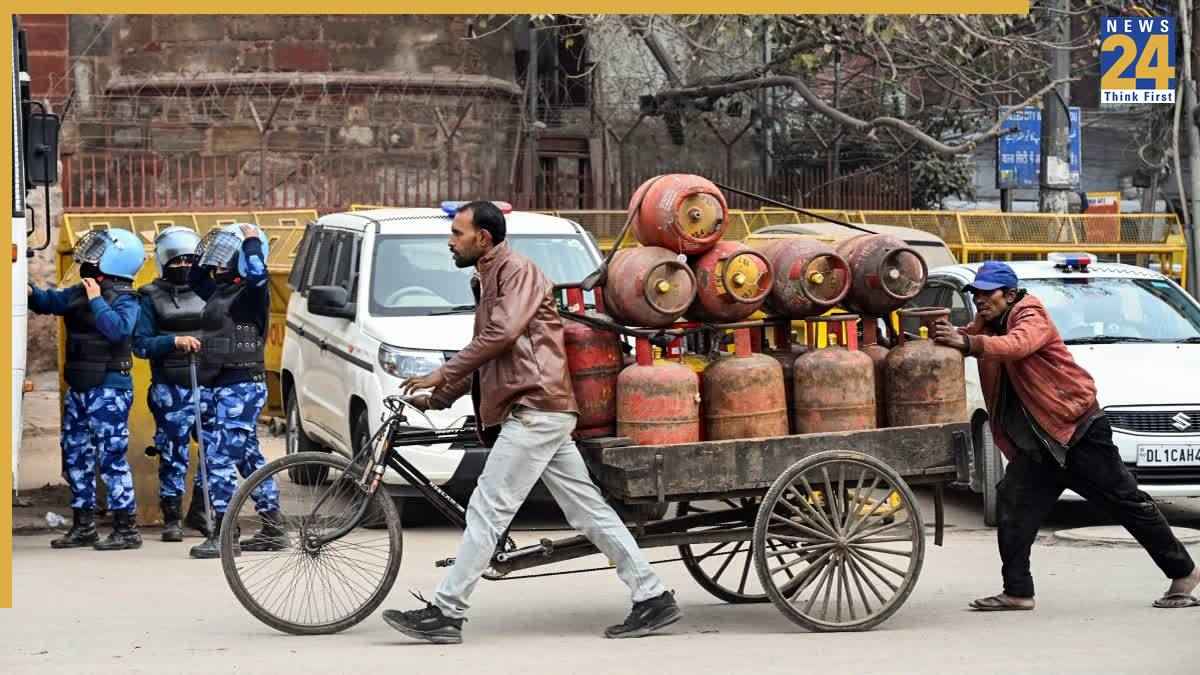 Gas Cylinder 1