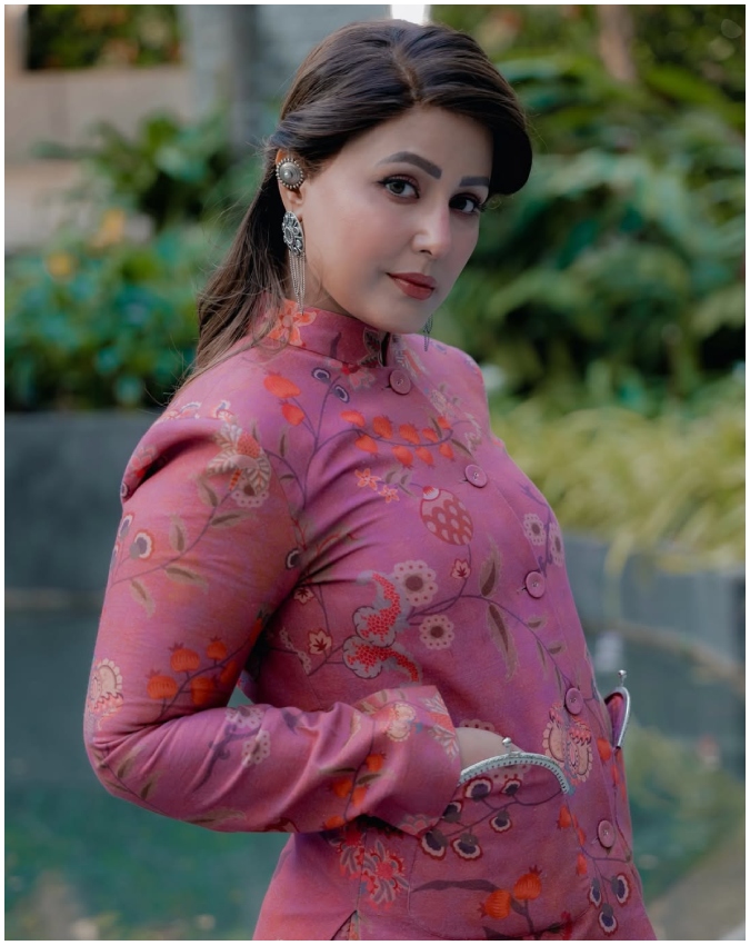 Hina Khan-1-2-3-4-5-6