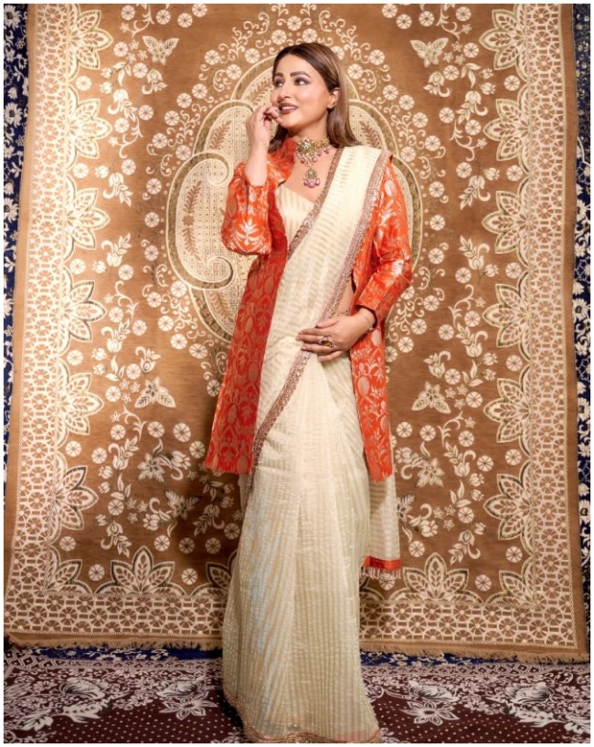 Hina Khan-1-2-3-4-5-6-7