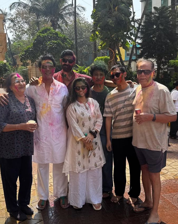 Randeep Hooda Holi celebration pics-1-2-3-4-5-6