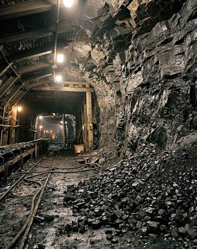 कोयला उत्पादन में कौन सा देश पहले नंबर पर?