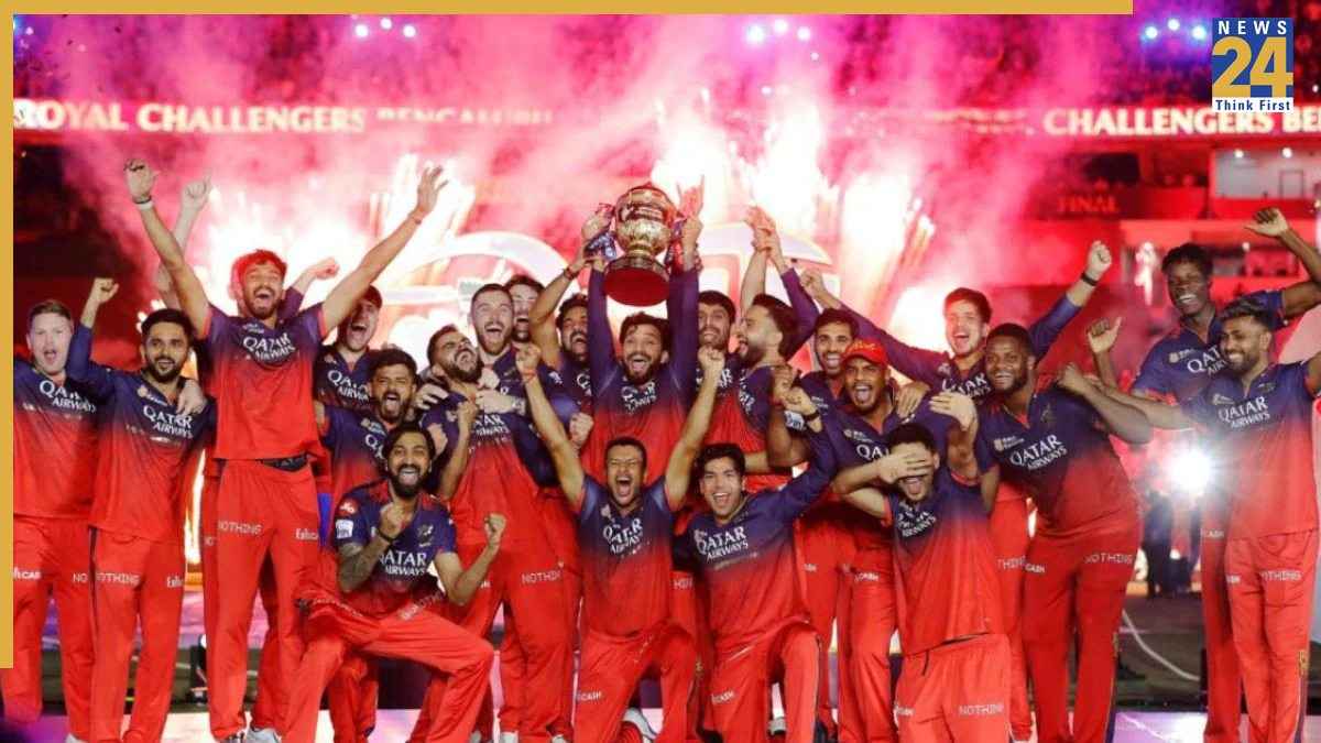 IPL 2026 के पहले फेज का शेड्यूल आया सामने! ओपनिंग मैच में RCB का इस टीम से होगा सामना