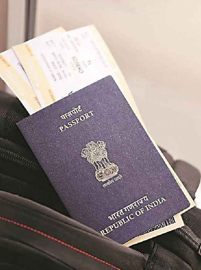 किसी देश की आधिकारिक निवासी नहीं