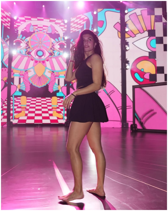 Jacqueline Fernandez-1-2-3-4