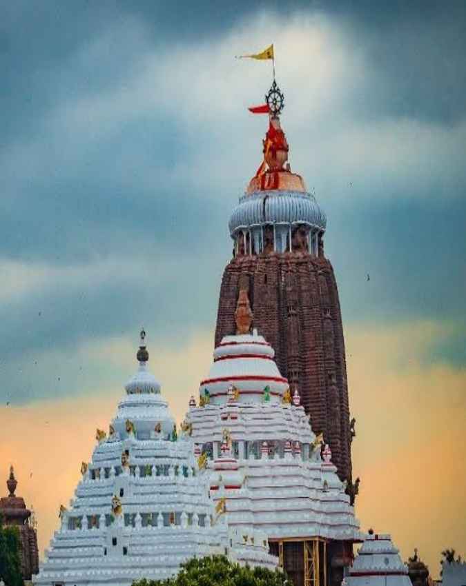 हवा के विपरीत दिशा में लहराता है ध्वज