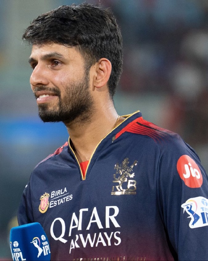 MS Dhoni and Sanju Samson-1-2-3-4-5-6