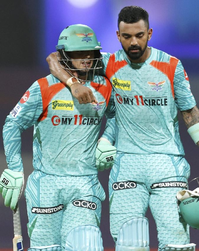 virat kohli and ab de villiers IPL-1-2-3-4