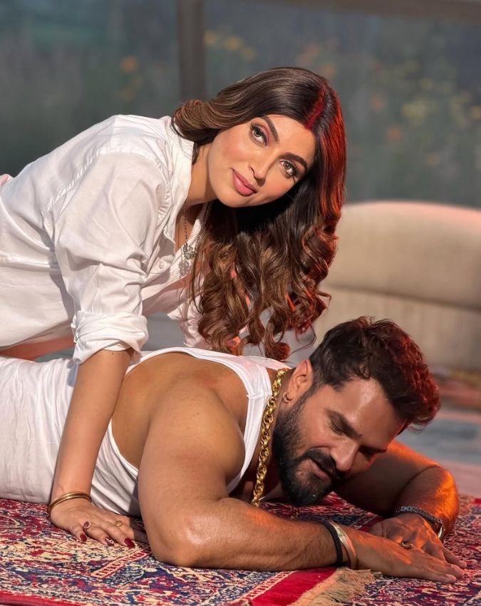 Akanksha Puri Birthday Wishes to Khesari Lal Akanksha Puri Birthday Wishes to Khesari Lal-1-2-3-4