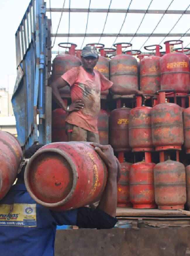 आज क्या है घरेलू सिलेंडर का रेट?