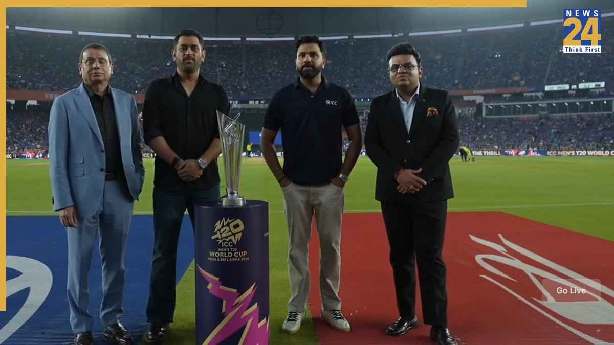 MS Dhoni and Rohit Sharma