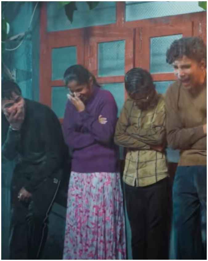 कई भाषाओं में अवेलेबल