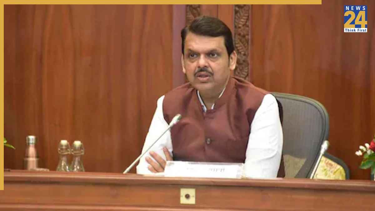 जबरन धर्मांतरण पर अब होगी गिरफ्तारी, महाराष्ट्र कैबिनेट ने बिल को दी मंजूरी